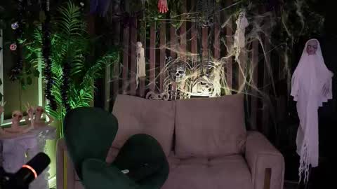 Snapshot of _kleo_ chatting on October 18, 1:10 am online show from October 18, 1:10 am