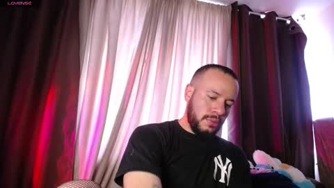 Snapshot of _krissricci_ chatting on September 24, 12:01 pm online show from September 24, 12:01 pm