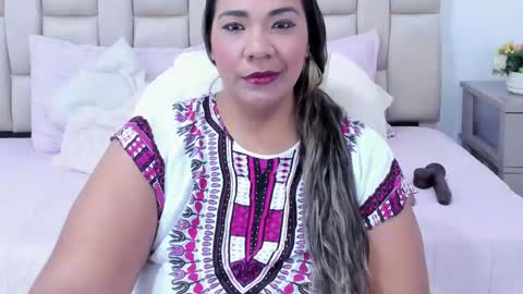 NAILHA SAJANI  online show from September 8, 7:02 pm