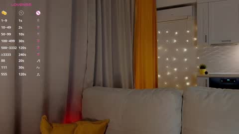 Snapshot of _leksi_ chatting on February 25, 6:47 am leksi online show from February 25, 6:47 am