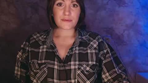 Snapshot of _letty_ chatting on December 5, 9:44 pm Letty online show from December 5, 9:44 pm