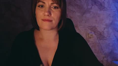 Snapshot of _letty_ chatting on December 22, 3:22 am Letty online show from December 22, 3:22 am