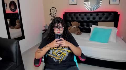 Liily online show from February 26, 4:16 am