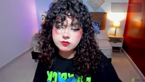 Snapshot of _lilly_miller chatting on October 2, 8:18 pm Liily online show from October 2, 8:18 pm