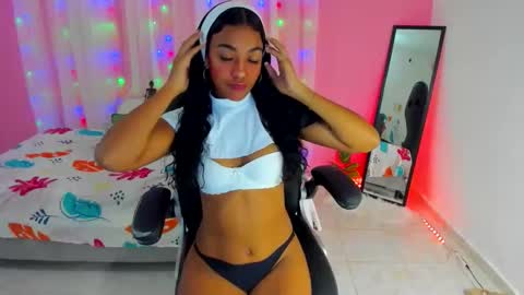 Snapshot of _little_0 chatting on October 20, 1:49 pm zoe online show from October 20, 1:49 pm