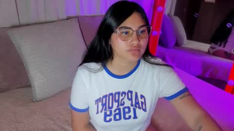 Ivy 3 online show from February 2, 7:43 pm