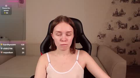 Snapshot of _little_sunshine_ chatting on February 6, 9:11 am My name is lina Lush is activePrivate is Open online show from February 6, 9:11 am