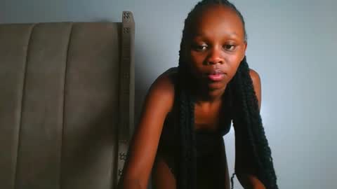 Snapshot of _littlevenus chatting on October 12, 2:48 am Littlevenus online show from October 12, 2:48 am