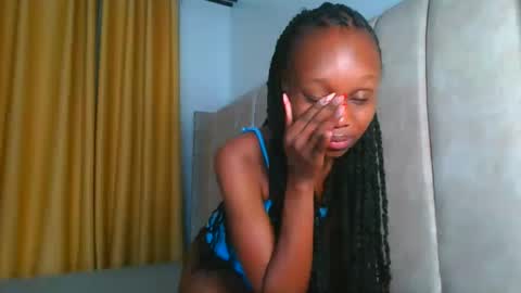 Snapshot of _littlevenus chatting on October 7, 1:56 am Littlevenus online show from October 7, 1:56 am