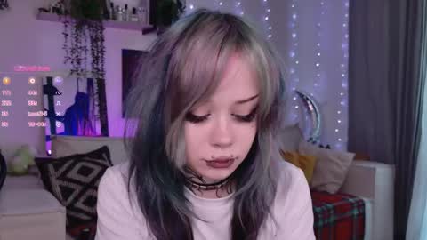 Lolly online show from February 3, 9:46 am