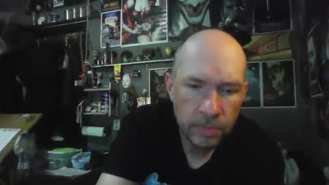 That guy online show from April 11, 5:06 pm