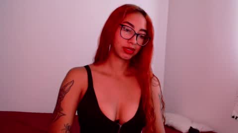 _loreana_ online show from January 28, 12:22 pm