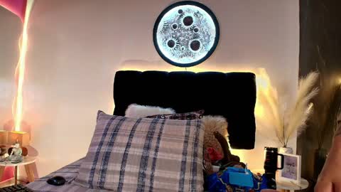 Lorrayne online show from April 8, 12:08 pm