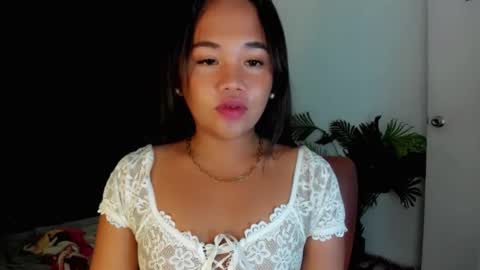 _lovelyyan69_ online show from December 21, 12:44 pm