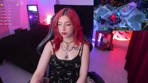 Queen.  Help me reach 100 thumbs up  online show from November 23, 11:36 pm