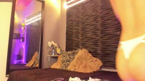 _lustyles_ online show from September 14, 7:54 am