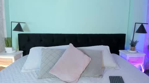 _maccaa_ online show from October 22, 1:13 pm