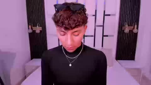 Sheryl  online show from September 18, 5:50 pm