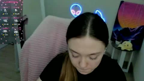 Snapshot of _margoqueen_ chatting on February 15, 10:44 am Margo online show from February 15, 10:44 am