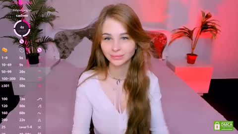 Snapshot of _mari_clark chatting on September 11, 12:23 am Eva online show from September 11, 12:23 am