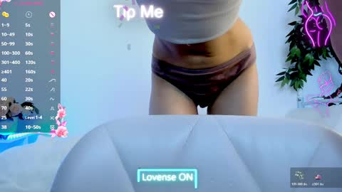 Scarlett online show from April 1, 1:41 pm