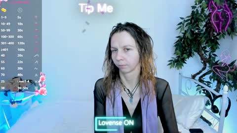 Scarlett online show from April 3, 6:20 am