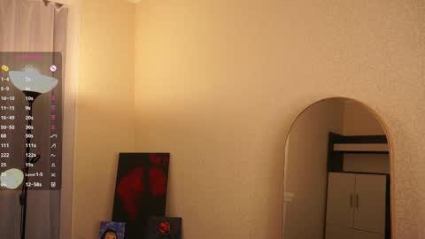  Gwen  online show from April 1, 1:41 pm