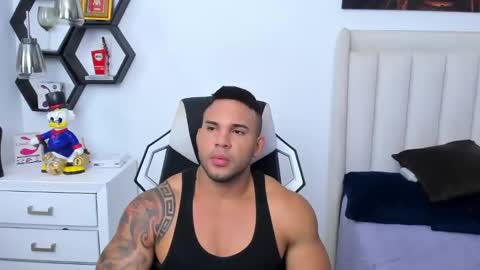 _matthew_santos_ online show from February 10, 9:58 pm