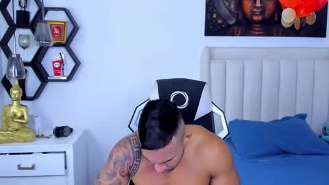 _matthew_santos_ online show from November 7, 11:40 pm