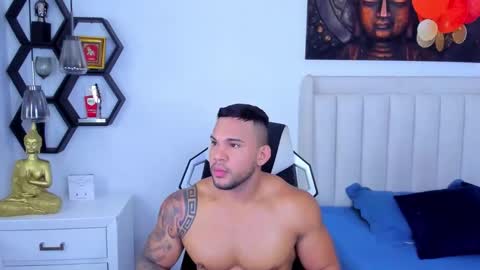 _matthew_santos_ online show from November 10, 9:28 pm