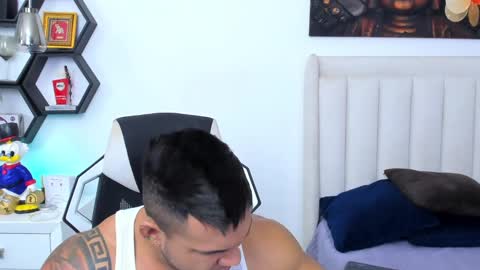 _matthew_santos_ online show from February 17, 8:06 pm