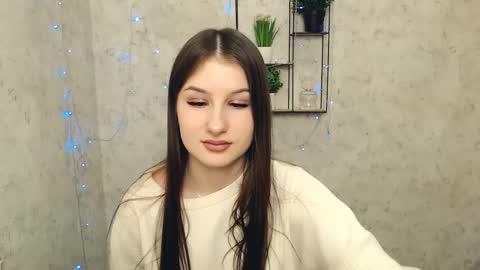 Mia online show from February 26, 5:10 pm