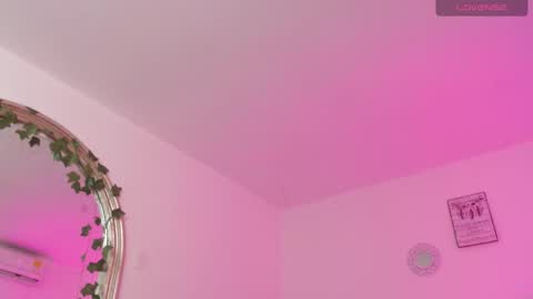 Snapshot of _miia_sweet chatting on October 3, 12:24 pm Paula online show from October 3, 12:24 pm