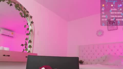 Snapshot of _miia_sweet chatting on October 11, 12:32 pm Paula online show from October 11, 12:32 pm