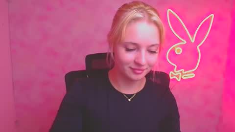 Melanie online show from September 20, 11:13 am