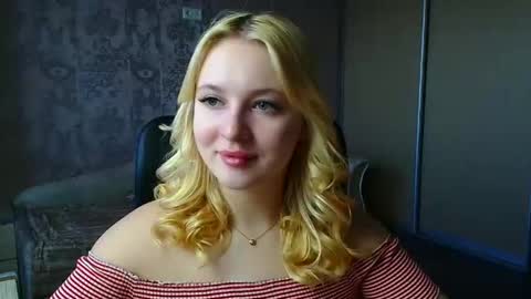 Melanie online show from April 4, 11:06 am