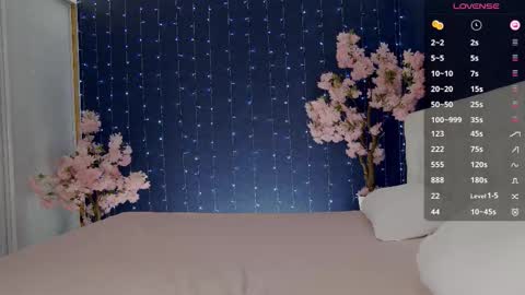 Snapshot of _mirror_girl chatting on September 28, 4:43 am Victoria online show from September 28, 4:43 am
