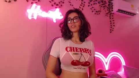 Hinata 3 online show from October 25, 6:30 pm