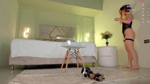 kimberley cruz online show from October 21, 12:32 pm