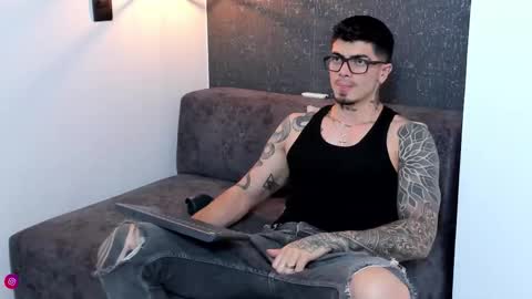 _mrcock_ online show from February 26, 6:39 am