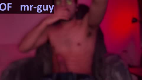 Snapshot of _mrguy_ chatting on March 5, 8:21 am _mrguy_ online show from March 5, 8:21 am
