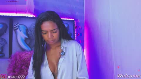 naomi brown online show from November 12, 4:26 am