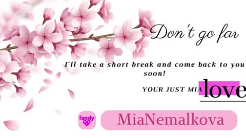 Snapshot of _nemalkovamia chatting on December 27, 5:20 am Mia with a big heart online show from December 27, 5:20 am