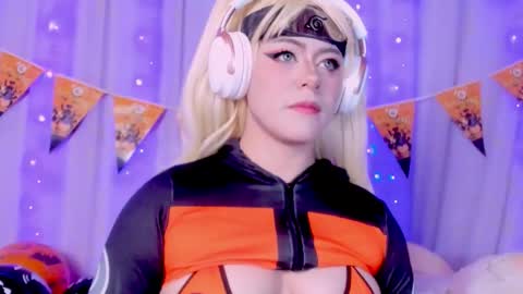 niiky online show from October 8, 1:06 pm