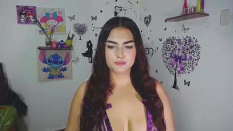 Nina  online show from November 18, 5:38 pm