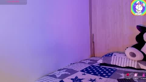 _noahjones online show from April 23, 6:31 pm