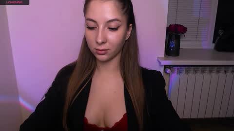 Snapshot of _oliviax_ chatting on October 11, 12:37 am Olivia online show from October 11, 12:37 am