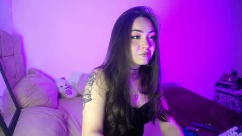 Paris online show from April 8, 10:35 pm