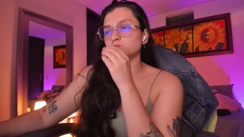 violeta ig  online show from September 13, 5:10 am