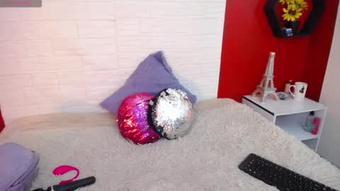 Laura online show from October 20, 6:46 pm
